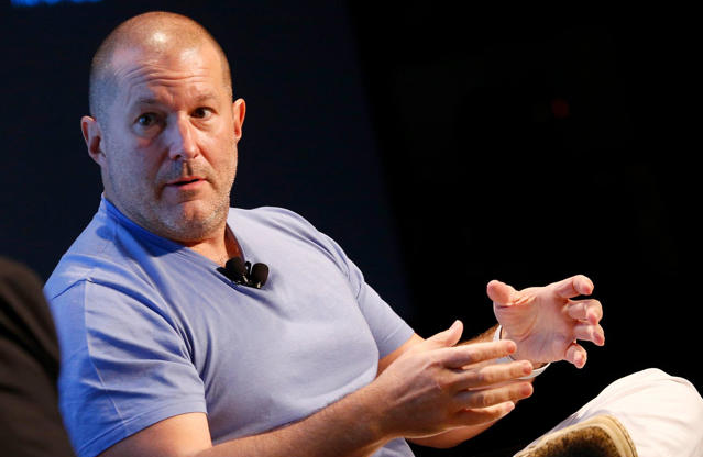 Jony Ive : AI hardware